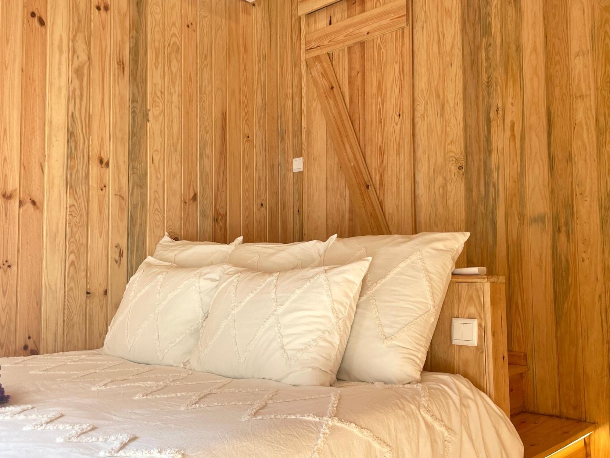 Nativo Natureza Pink Wood Cabin Cela (Leira) Exterior foto